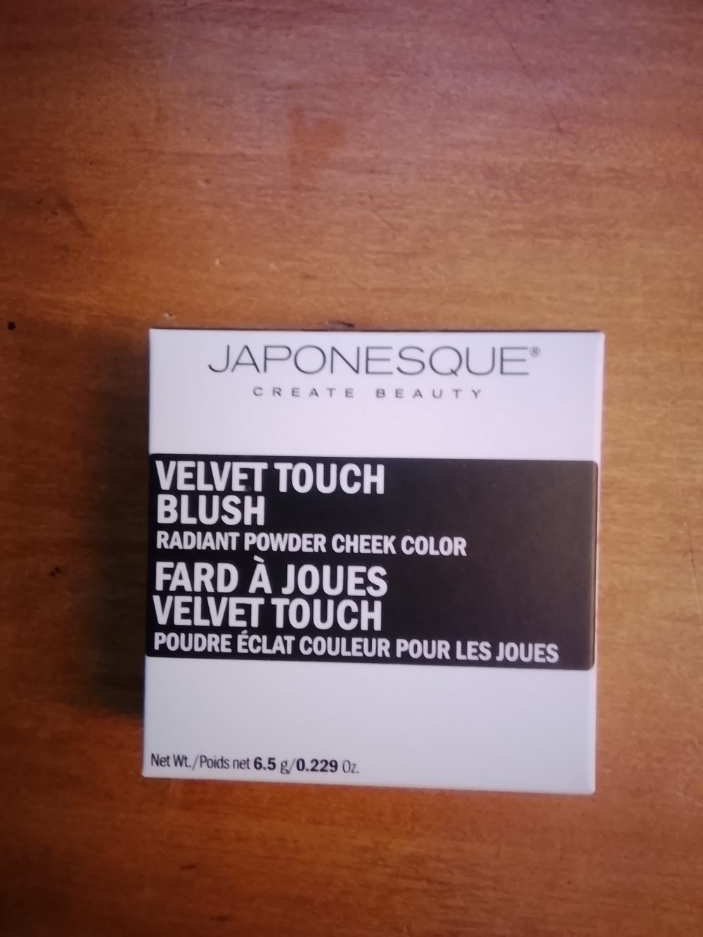 Japonesque Velvet Touch Blush compact in shade 05